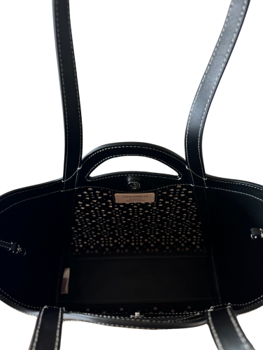 KABELKA COCCINELLE AMALIA COWHIDE PERFOREE noir