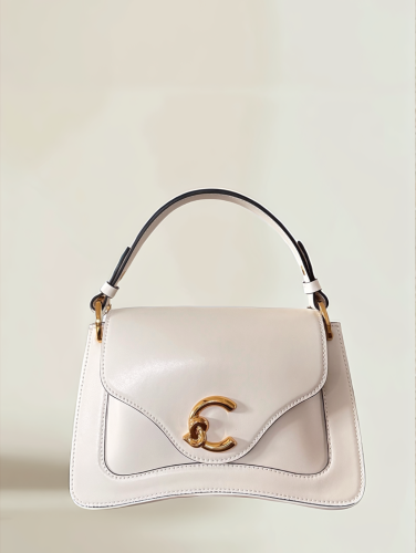 KABELKA COCCINELLE C-ME CALF COCKER SMALL blanco