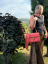Coccinelle Arlettis Medium crossbody kabelka – grenadine red