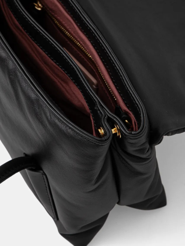 KABELKA COCCINELLE CHESTER PUFFY SMOOTH noir