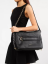 Coccinelle Gretel Puffy Smooth – medium / noir