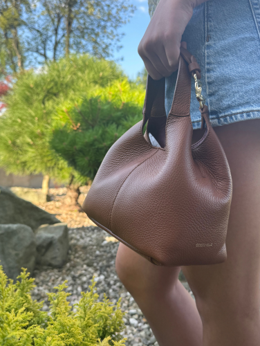 Coccinelle C-Easy kožená kabelka Small – cognac