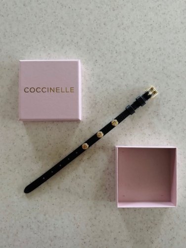 NÁRAMEK COCCINELLE C-ME STUDS noir