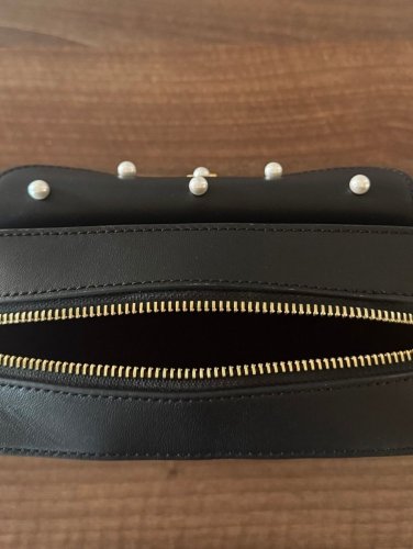Coccinelle Beat kabelka – Pearl Studs / Noir