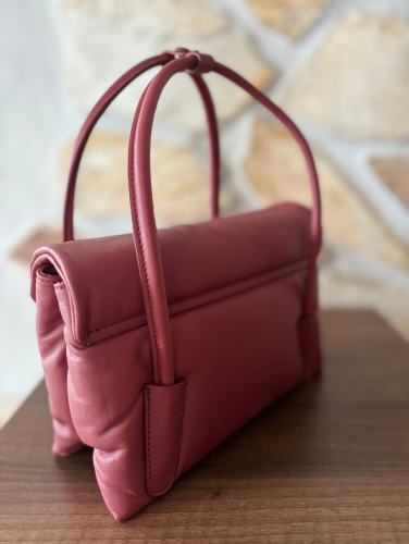 Coccinelle Chester Puffy Smooth kabelka – brandy