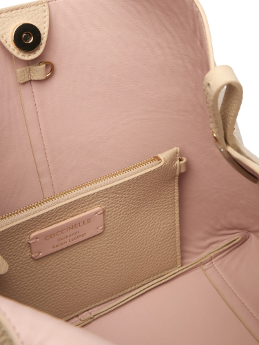 Coccinelle C-Easy kožená kabelka Medium – sandshell