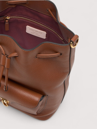 KABELKA COCCINELLE BEAT GENERATION LARGE cognac